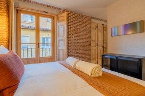 1 bedroom, WiFi, bed sheets - w * | Modern 1BR at Palacio Real (Madrid)