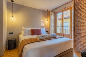 1 bedroom, WiFi, bed sheets - w * | Modern 1BR at Palacio Real (Madrid)