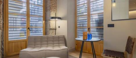 تلفزيون، مكتب