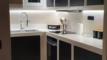 Chambre Confort, 1 chambre | Cuisine privée | Réfrigérateur, bouilloire électrique, grille-pain, blender