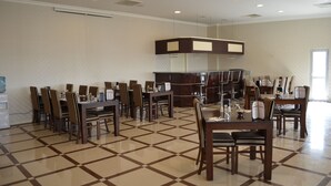 مطعم