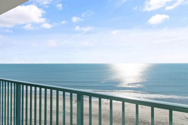Property grounds - Modern, Oceanfront Hideaway - Resort Pools, 2 bds (Myrtle Beach)