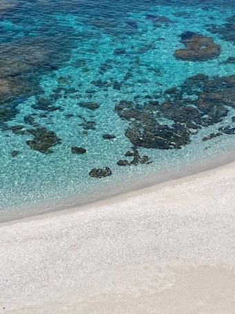 Beach. Lispusada B&B