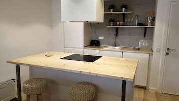 MikrovÄgsugn, ugn, diskmaskin och kaffe- och tebryggare