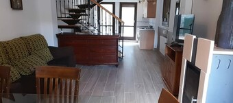 Stone House with Terrace & BBQ, 3 Bedrooms, Near Jaca & Ski Resorts