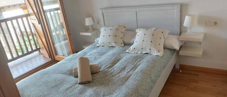 4 bedrooms, free WiFi