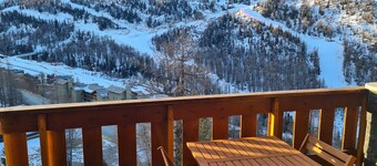 Renovated studio with 2 beds and internet, close to slopes and funicular