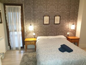 2 bedrooms, free WiFi - Cozy Mountain Apartment with Pool, Gym, and Parking near Jaca Center (Jaca)
