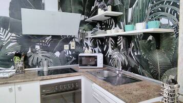 Microwave, oven, stovetop, dishwasher