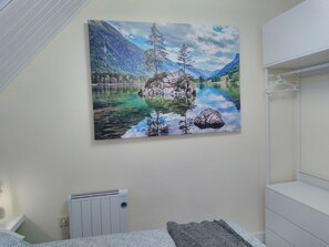 2 bedrooms