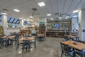 Dining - Bluewater Resort Unit 203 - Oceanfront (Myrtle Beach)