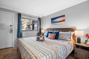 1 bedroom, iron/ironing board, WiFi, bed sheets - Bluewater Resort Unit 203 - Oceanfront (Myrtle Beach)