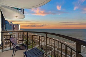 Property grounds - Meridian Plaza Unit 1402 - Oceanfront (Myrtle Beach)