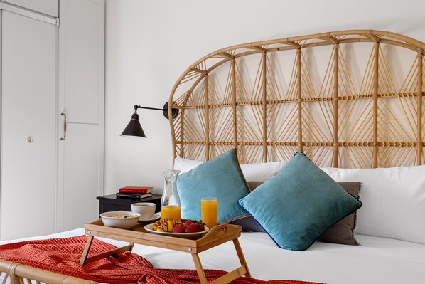 1 habitación, tabla de planchar con plancha y wifi