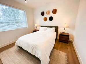 5 makuuhuonetta, silitysrauta/-lauta, Wi-Fi, vuodevaatteet