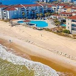 Na praia