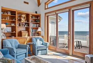 Living area - 142 Oceanview Lane (North Topsail Beach)