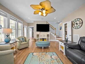 Smart TV, DVD player - Island Drive 4204 - 4BR 4.5BA Oceanfront House on North Topsail Beach (North Topsail Beach)