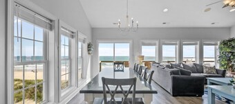 Salty Dawgs - 5BR, 5.5BA Oceanfront House on North Topsail Beach, NC