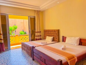 Caja de seguridad en la habitación y decoración personalizada 