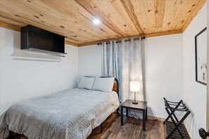 Unclassified image, 4 of 57, button