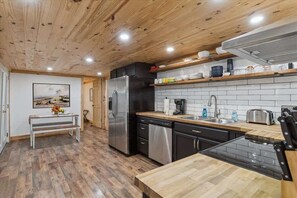 Unclassified image, 3 of 57, button - Creekside Retreat by Beyond Expectations (Pigeon Forge)