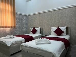 Standard Twin Room | Free WiFi, bed sheets - Tviks Family Hotel (Tashkent)