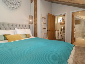 3 bedrooms, individually decorated, individually furnished, free WiFi