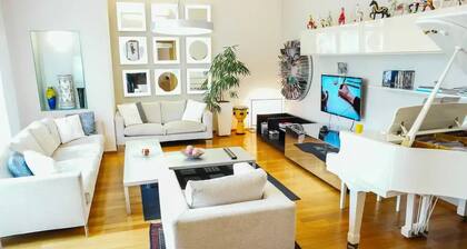 Large luxury villa in central Prague