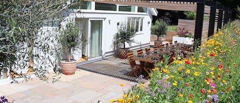 Cottage | Outdoor dining