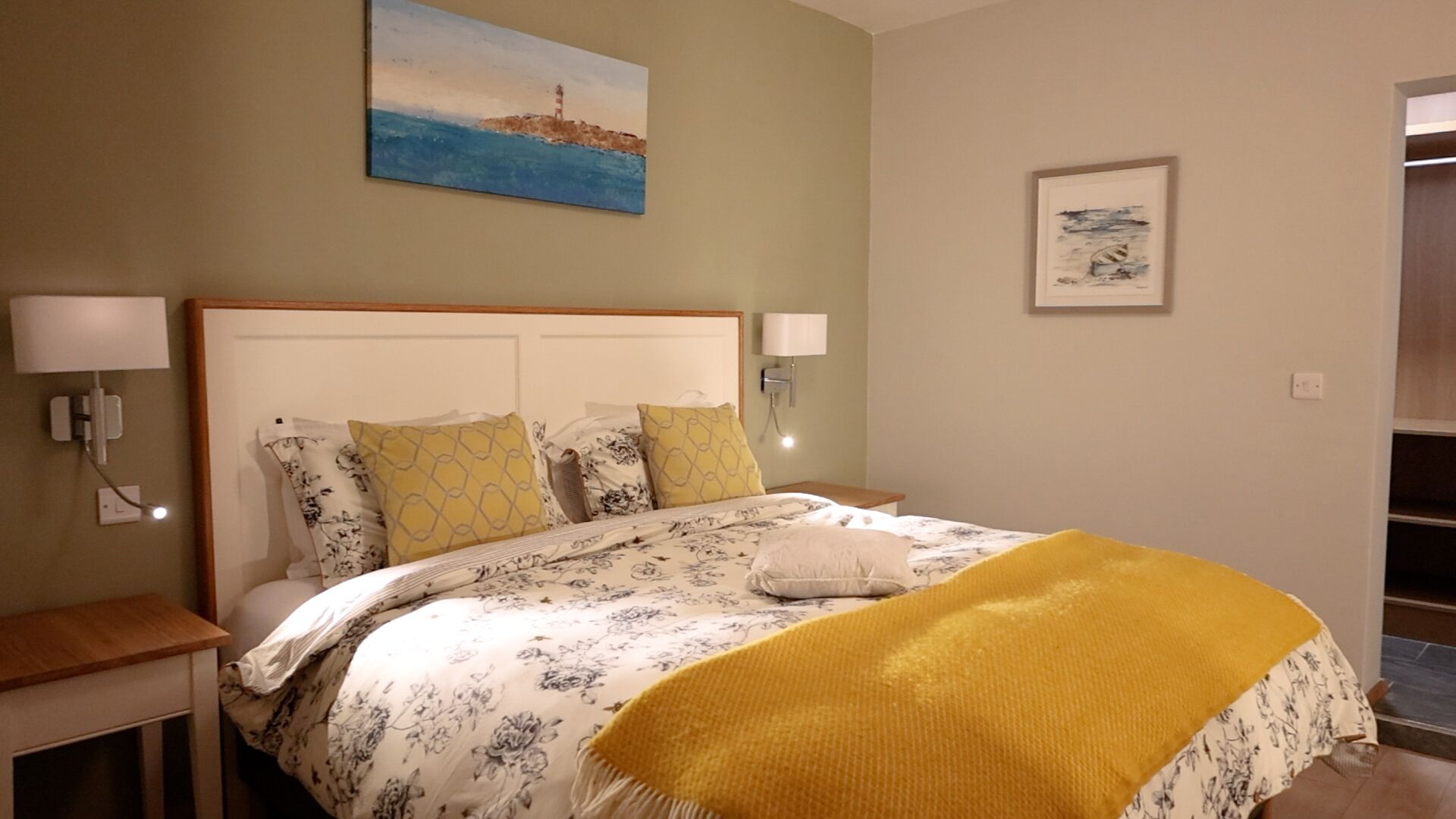 1 bedroom, iron/ironing board, travel crib, WiFi
