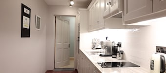 Ryans Roundstone Retreats Quayside Luxury Apt