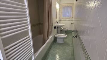 Kostenlose Toilettenartikel, Haartrockner