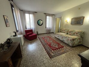 Smekmånadssvit | Skrivbord, ljudisolering och gratis wi-fi