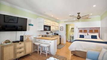 Silitysrauta/-lauta, ilmainen Wi-Fi, vuodevaatteet