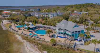 New to VRBO! Welcome to Fripp Island and this Newly Renovated Sunsuite! Resort Access Included!