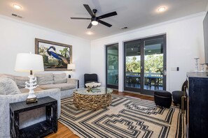 TV - 389 Wahoo Drive - Resort Access and Golf Cart Included with this rental! (Fripp Island)