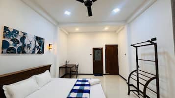 2 habitaciones, tabla de planchar con plancha y wifi