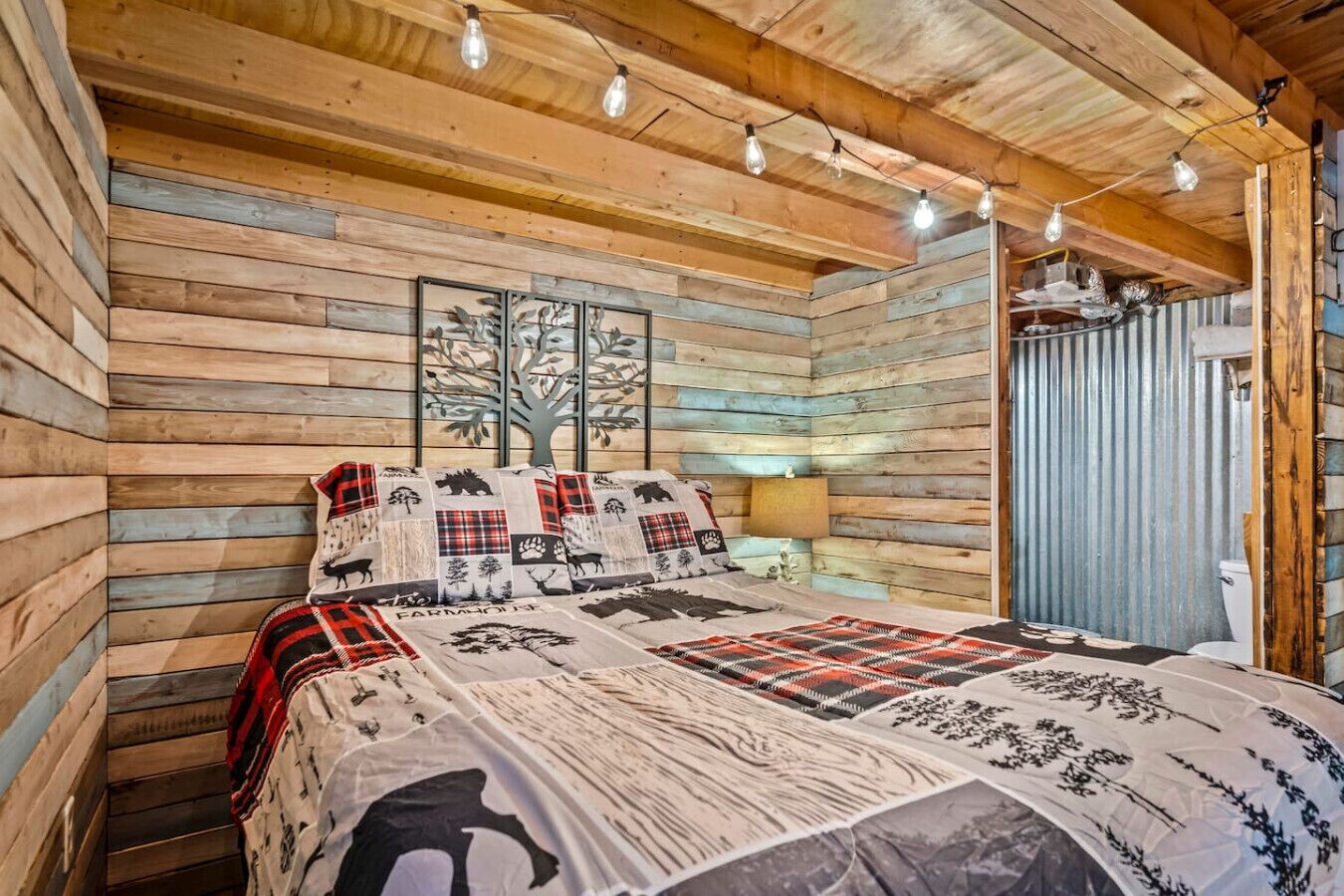 1 多间卧室、办公桌、免费 WiFi、床单