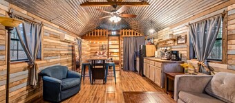 Yes Deer: Peaceful Cabin w/TV + Wi-Fi + Firepit | Pets!