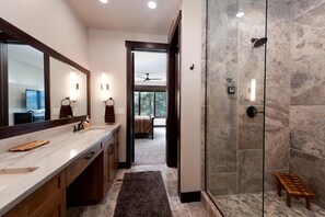 Shower, hair dryer, towels - Brand New Home Across from Purg - Awesome Views, Arcade Game, Hot Tub, AC (Durango)