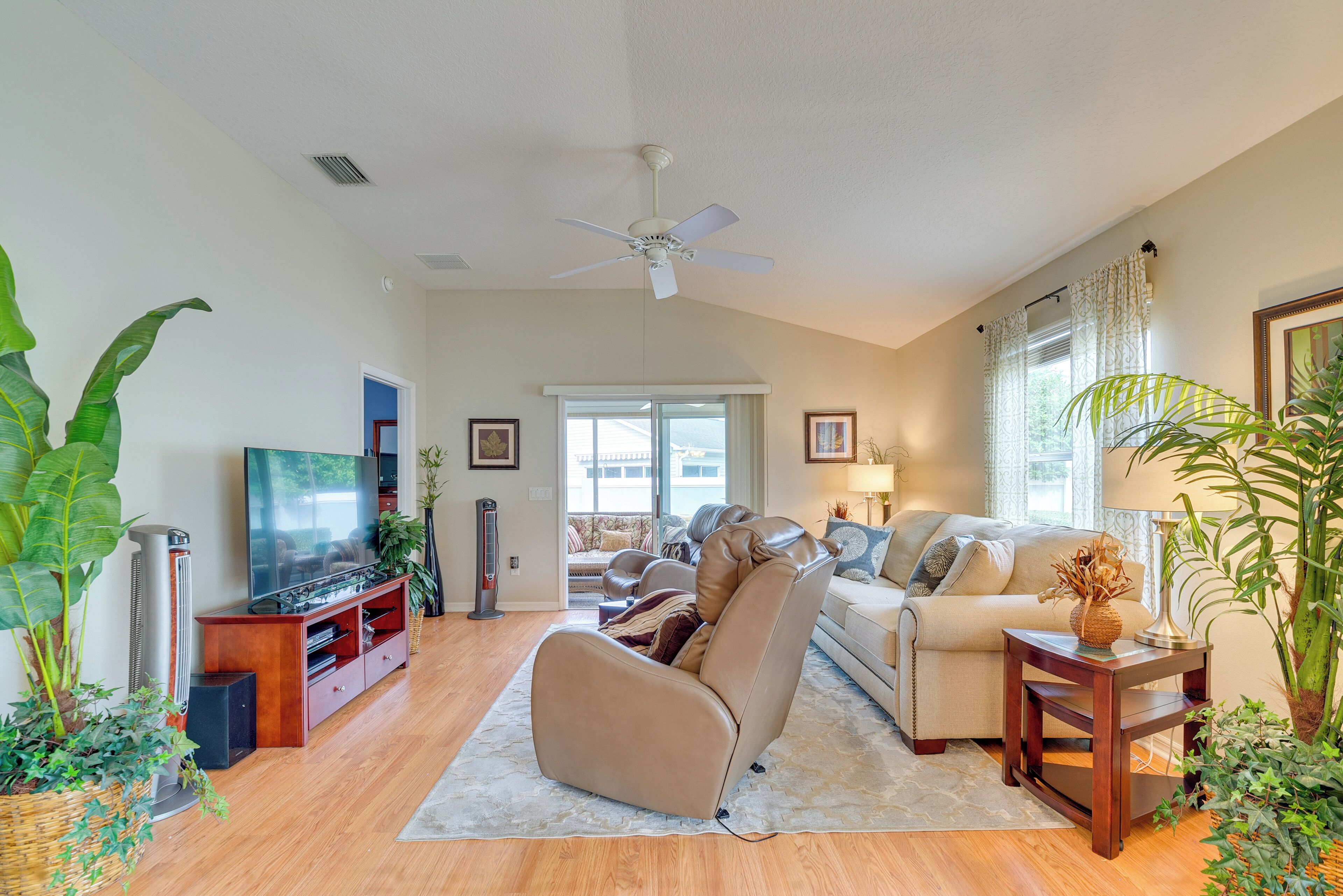 House (2 Bedrooms) | Interior