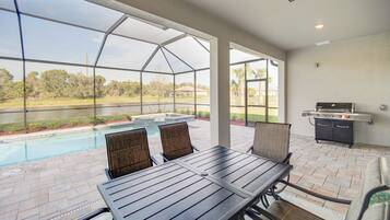 House (4 Bedrooms) | Front of property