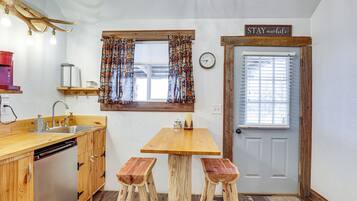 House (1 Bedroom) | Interior