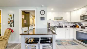 Apartment (1 Bedroom) | Interior