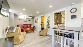 Apartment (1 Bedroom) | Interior