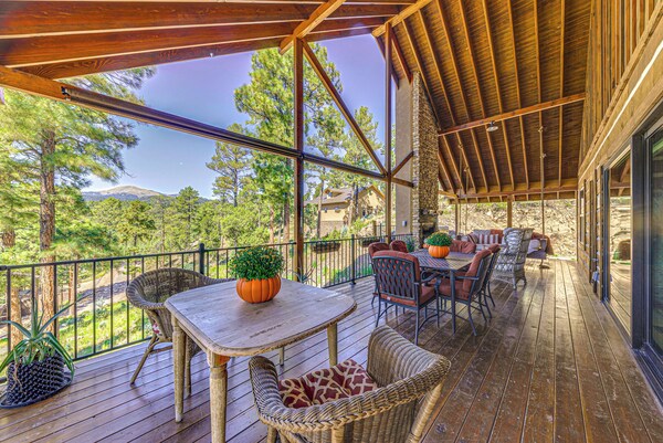 Scenic Ruidoso Escape W/ Hot Tub & Mountain View! - Ruidoso, NM