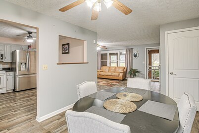 Spacious Delaware Home w/ Game Room!