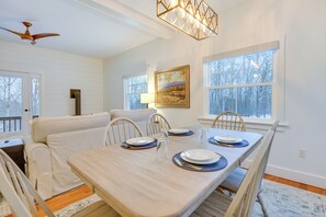 Dining - Cozy Wolfeboro Home w/ Private Deck: 1 Mi to Lake! (Wolfeboro)