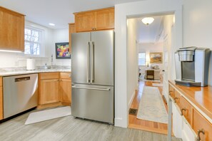 House (2 Bedrooms) | Interior - Cozy Wolfeboro Home w/ Private Deck: 1 Mi to Lake! (Wolfeboro)